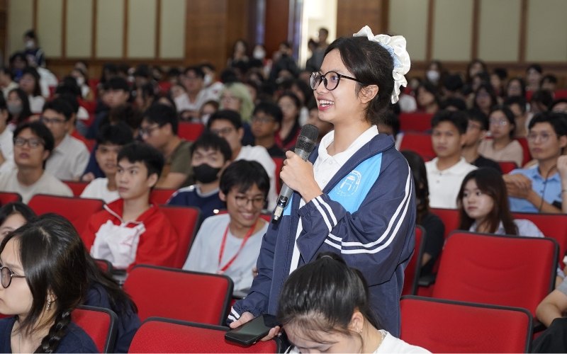 Bảo hiểm BSH mang “giảng đường thực chiến” tới cuộc thi Sinh viên Kinh doanh số 2025