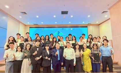 Trao học bổng DB Global Dream Leader: BSH đồng hành cùng NEU nuôi dưỡng thế hệ lãnh đạo tương lai