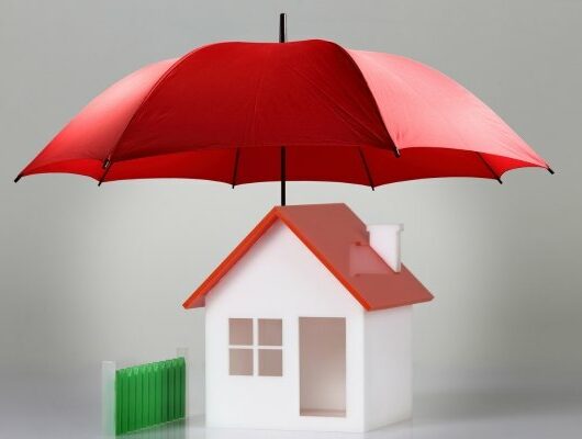 Bảo hiểm nhà tư nhân là gì? Cập nhật chi tiết quyền lợi và phạm vi bảo hiểm mới nhất 2025