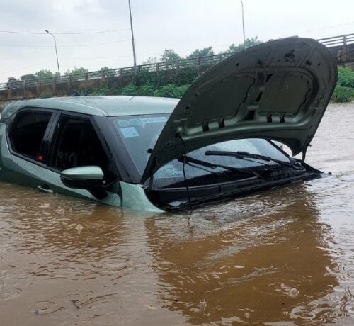 chi-phi-sua-xe-sau-bao-so-10-11-3 Chi phí sửa xe ngập nước: Khi con số gần bằng giá trị xe