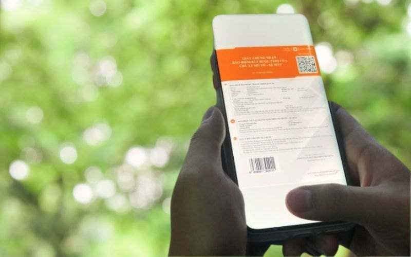 Mua bảo hiểm xe máy online có hợp pháp không? Cập nhật quy định mới nhất 2025