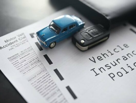 Bảo hiểm ô tô có bắt buộc không? Mức phạt khi không có mới nhất 2026