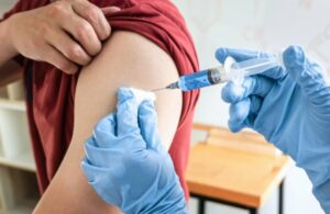 Bảo hiểm trách nhiệm tiêm chủng là gì?