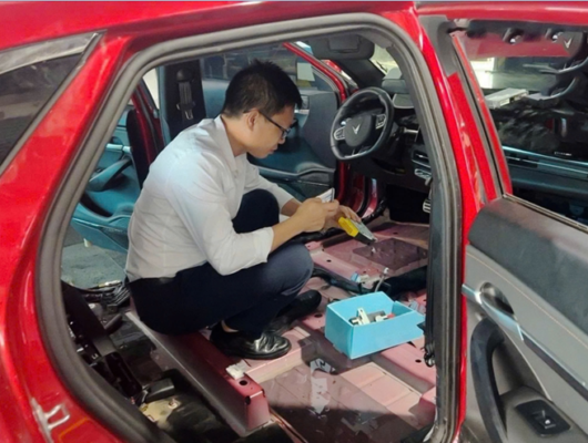 Hỗ trợ khách hàng khắc phục hậu quả mưa bão