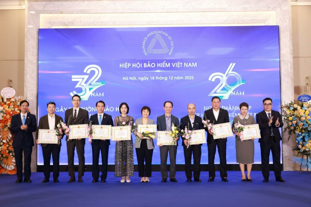 Bảo hiểm BSH ghi dấu ấn tại Lễ kỷ niệm Ngày Thị trường Bảo hiểm Việt Nam