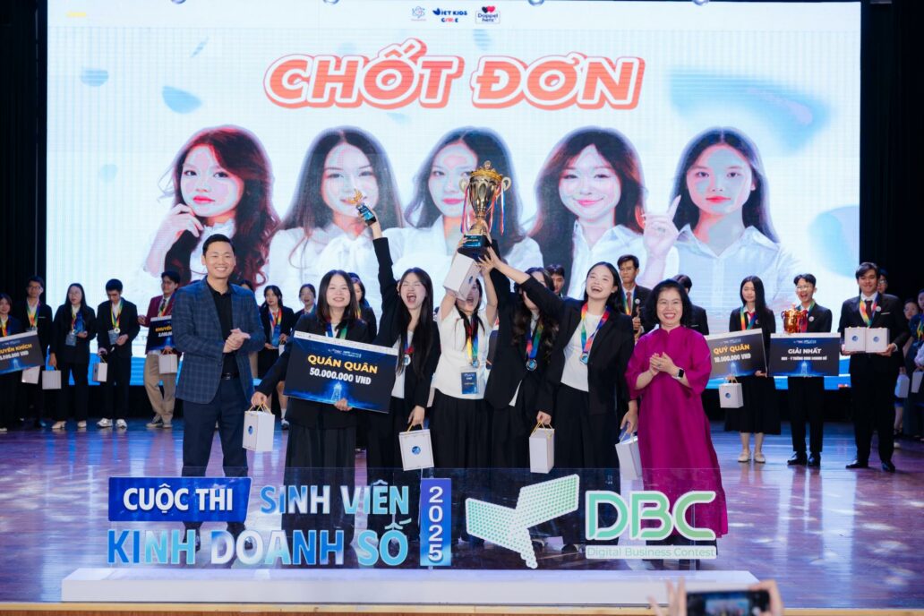 Đề bài doanh nghiệp làm nóng sân chơi chung kết Sinh viên Kinh doanh số 2025
