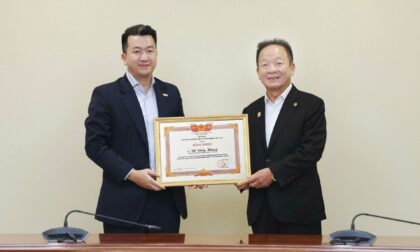 Bảo hiểm BSH vinh dự đón nhận bằng khen của Chủ tịch Liên đoàn Thương mại và Công nghiệp Việt Nam (VCCI)