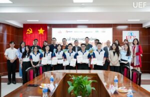 17032026-Trao-học-bổng-Đại-Học-Kinh-tế-Tài-chính-TPHCM_website