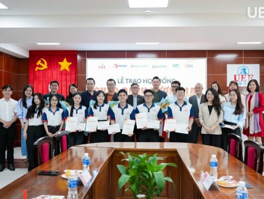 BSH trao học bổng, tiếp sức sinh viên tại các trường đại học phía Nam