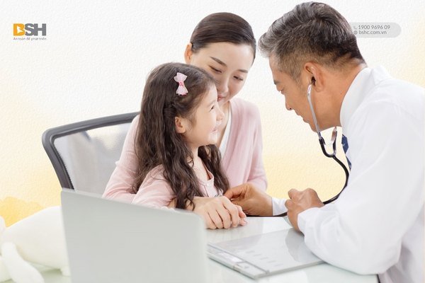 Quyền lợi và lưu ý quan trọng khi mua bảo hiểm sức khỏe cho trẻ dưới 6 tuổi